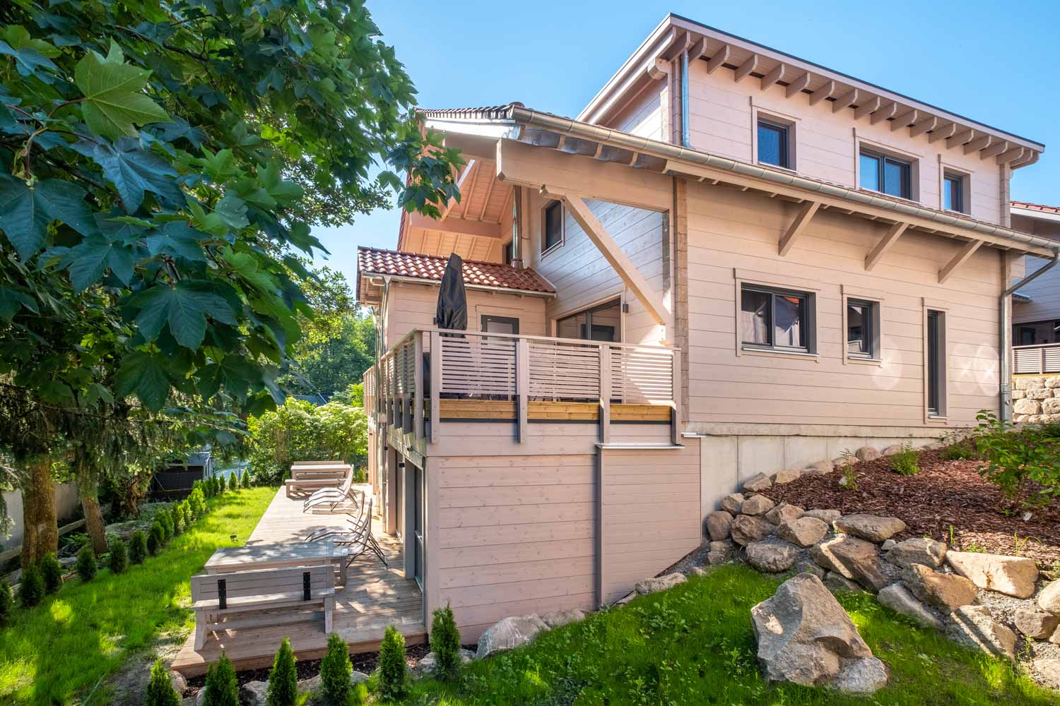 Chalets im Sommer