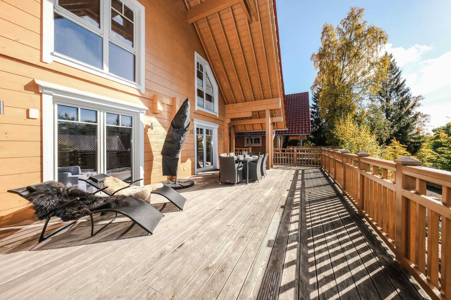 Panoramaterrasse der Lodge Einklang